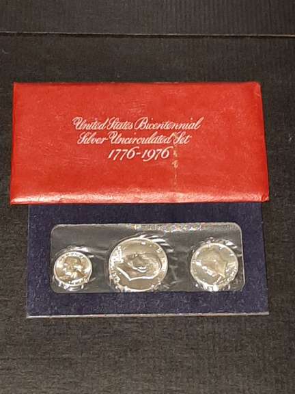 4 1976 Silver 3 Piece Unc Sets