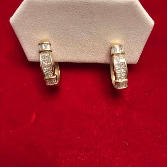 14K YELLOW GOLD LADIES DIAMOND EARRINGS