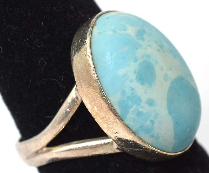 Sterling Silver  Turquoise Ring.