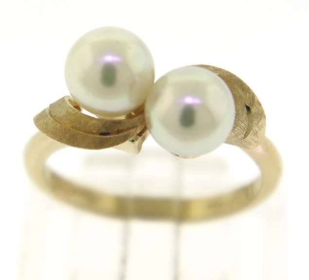 Elegant 6.5mm Double Pearl Ring