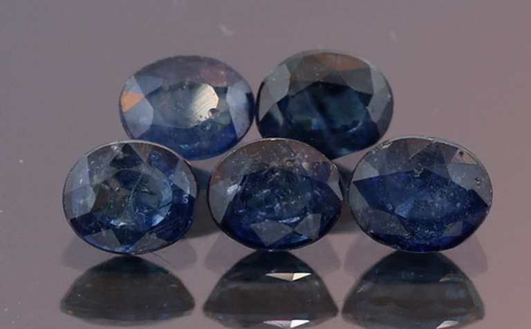 Heated only! 4.35ct Royal blue Sapphire set