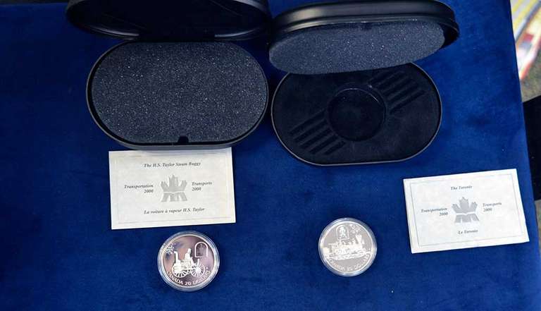 Lot Of 2 Canada 2000 20 Dollar Transportation