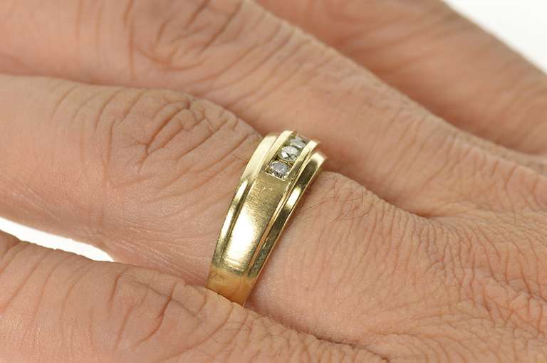 14K Yellow Gold 0.40 Ctw Men's Classic Diamond Wedding Band Ring