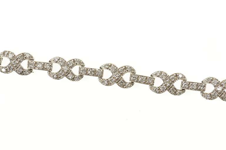 14K White Gold 1.68 Ctw Diamond Encrusted Figure 8 Link Bracelet