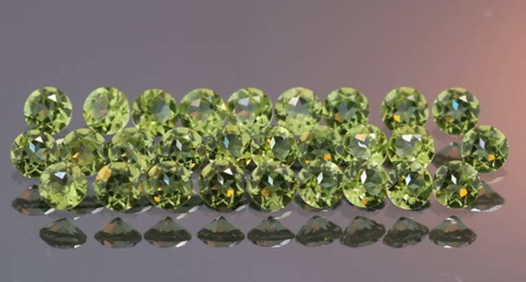 Brilliant 5.06ct set of matched diamond cut Peridot