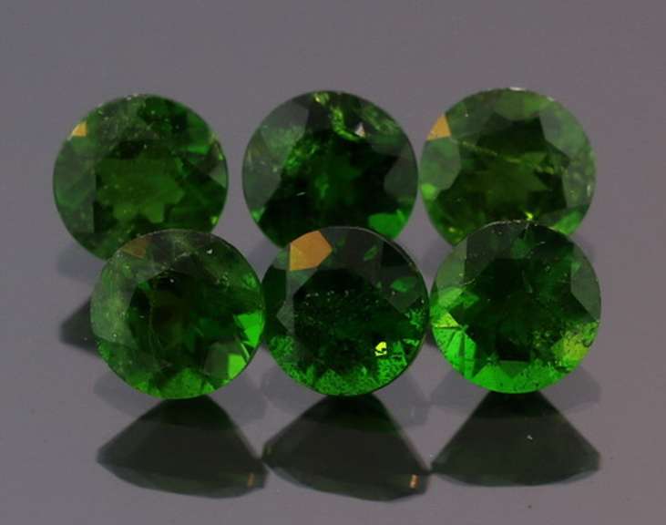 Glittering forest green 3.23ct Chrome Diopside set