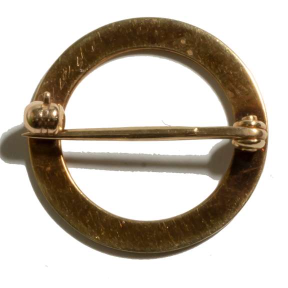 14 K Blue Enamel Circle Pin.