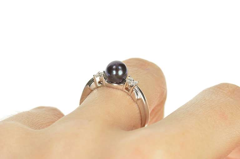 14K White Gold Pearl Diamond Flower Cluster Accent Statement Ring