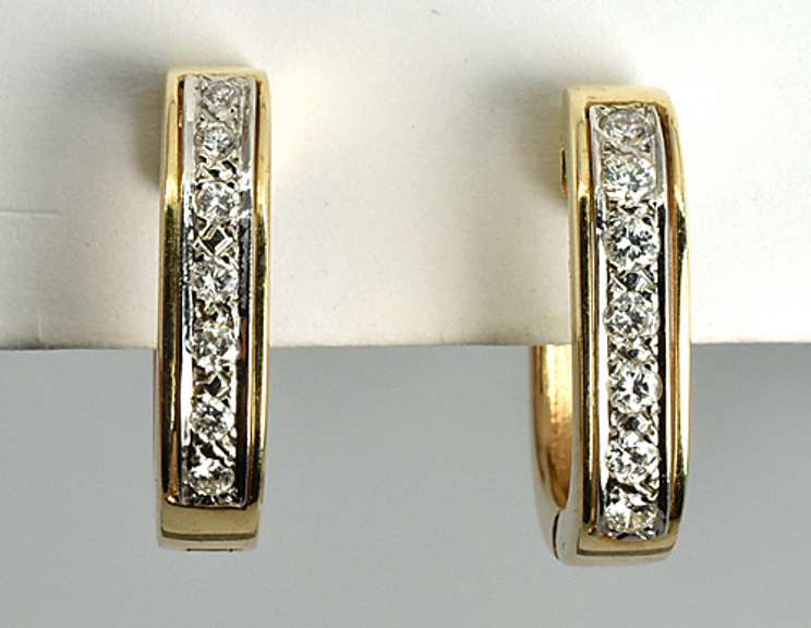 Huggy Syle Diamond Earrings