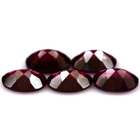 Natural 4.82ct violet Rhodolite Garnet set