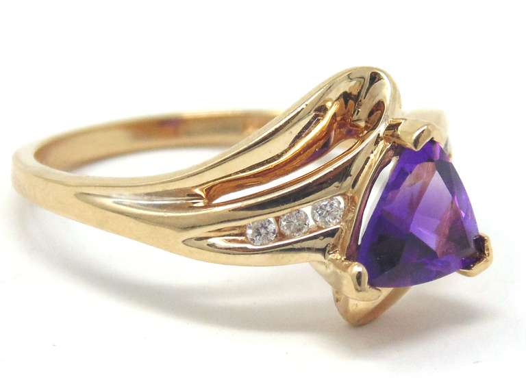Stunning Trillion Amethyst & Diamond Ring