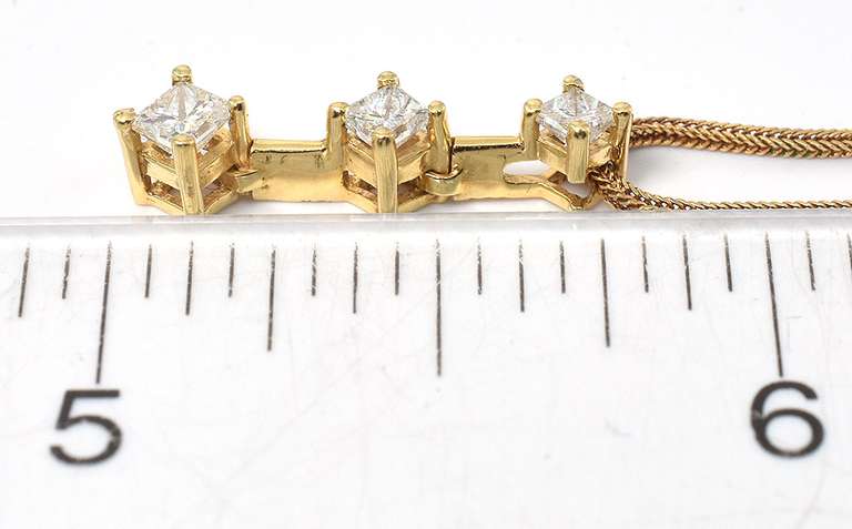 Lovely 3-Stone Diamond Necklace in 14KT Yellow Gold