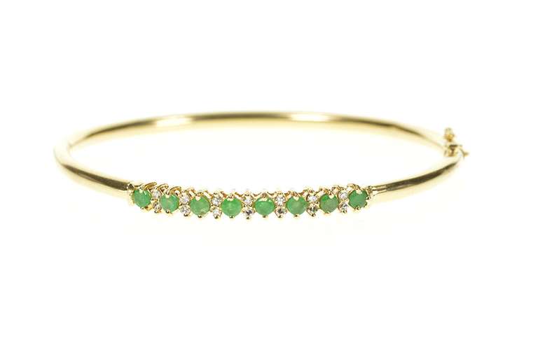 14K Yellow Gold 0.74 Ctw Emerald Diamond Inset Oval Bangle Bracelet