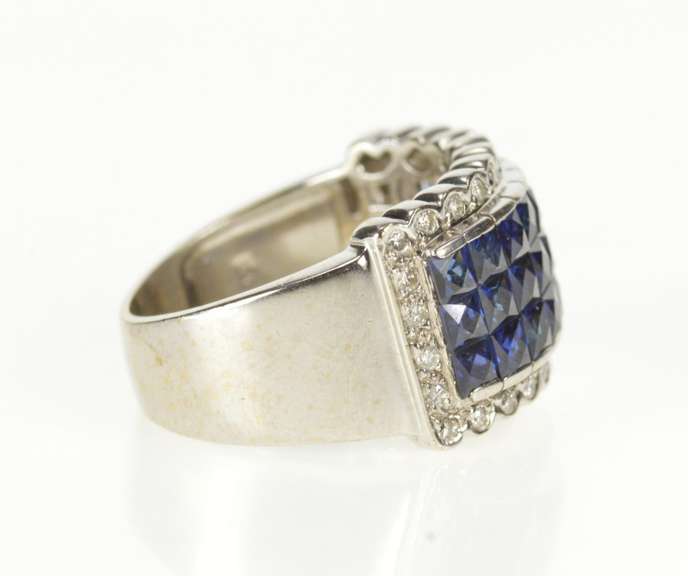 18K White Gold Princess Sapphire Diamond Scalloped Halo Ring