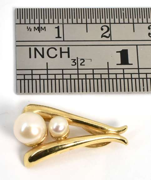 Practical Double Pearl Pendant