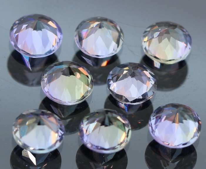 Gorgeous 4.20ct multi-color Tanzanite set