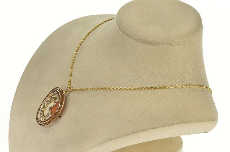 10K Yellow Gold Oval Ornate Carved Lady Cameo Filigree Pendant/Pin