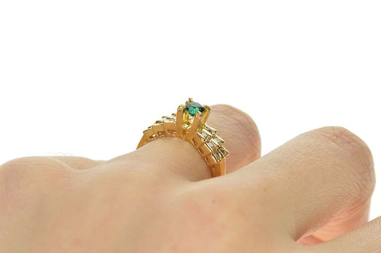 18K Yellow Gold Round Syn. Emerald Diamond Engagement Ring