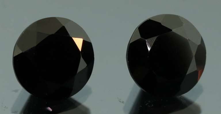 Sultry 4.99ct diamond black Tourmaline set