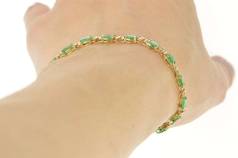 14K Yellow Gold 5.10 Ctw Oval Natural Emerald Flower Link Bracelet