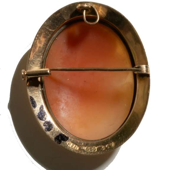 14 k Yellow Gold Oval Cameo From Finland