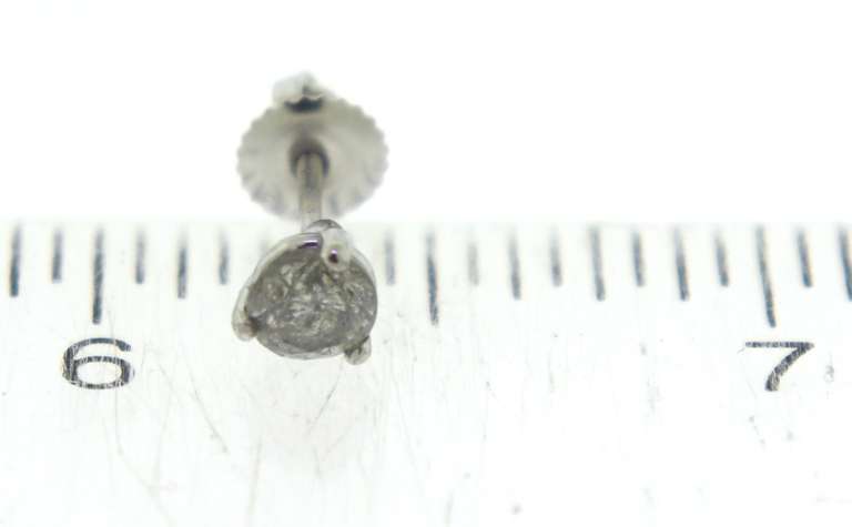 Elegant .97ctw Diamond Stud Earrings