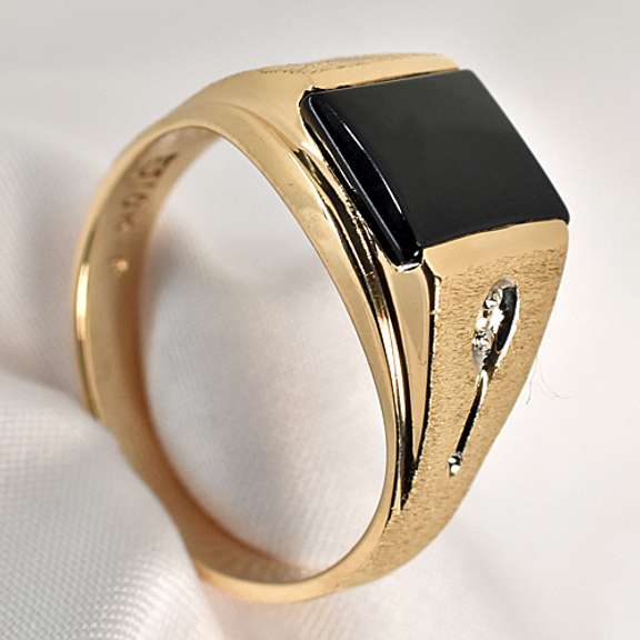 Man's Black Onyx and Gold Ring