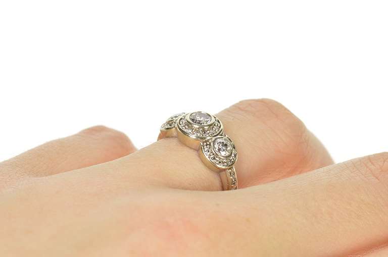 14K White Gold 1.00 Ctw Round Diamond Halo Effy Engagement Ring