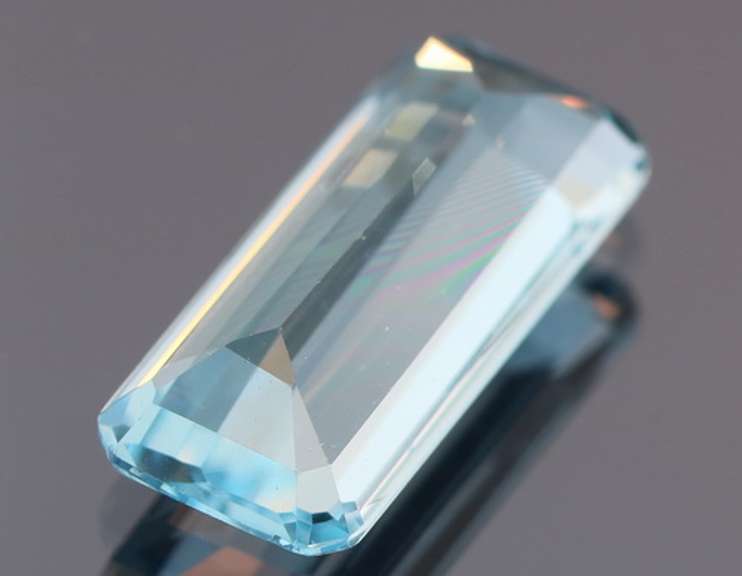 Amazing 9.77ct emerald cut sky blue Topaz