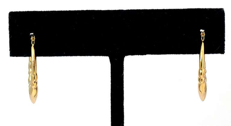 Beautiful Claddagh Earrings in 14KT Yellow Gold