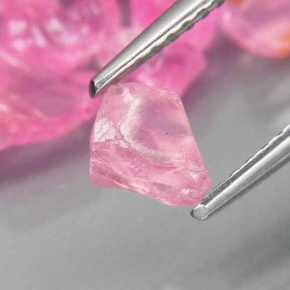 Top pink! Untreated! Uncut! 32.84ct Spinel set