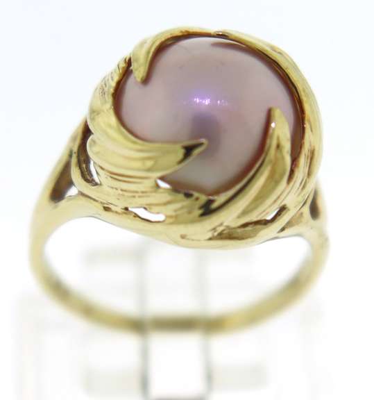 Beautiful Yellow Gold Pink Mabe Pearl Ring