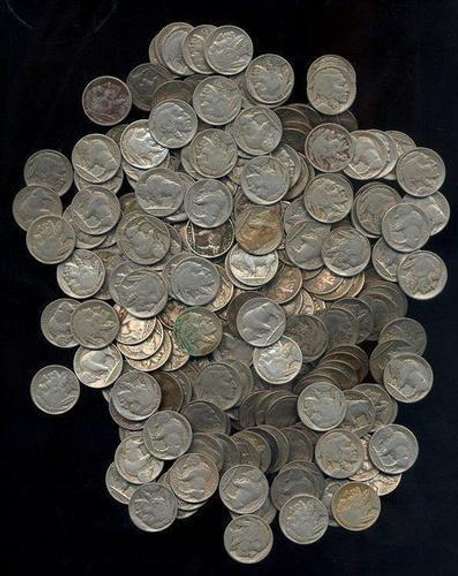 Bag with 175 assorted Full Date Buffalo Nickels