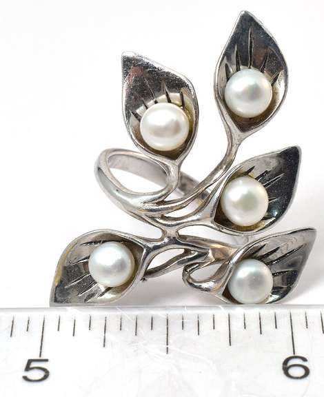 Sterling Silver Pearl Ring