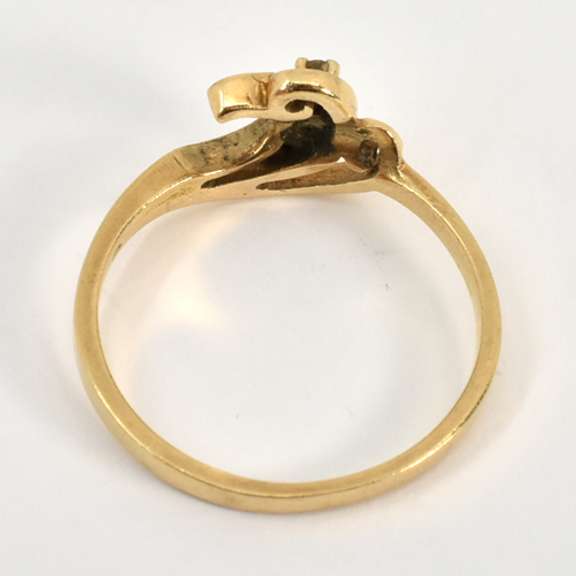 Cute Little Ring with 3 Tiny Diamonds