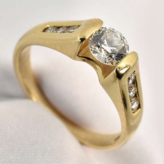 Sweet Modern Engagement Style Ring