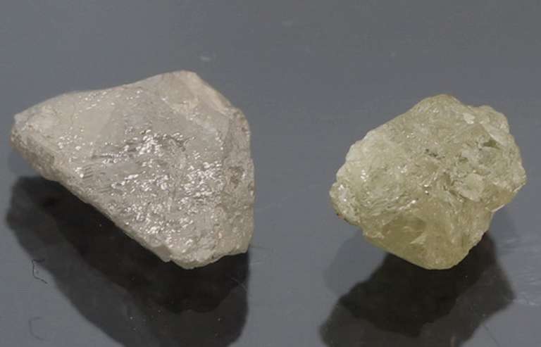 Striking 1.79ct uncut silver Diamond set