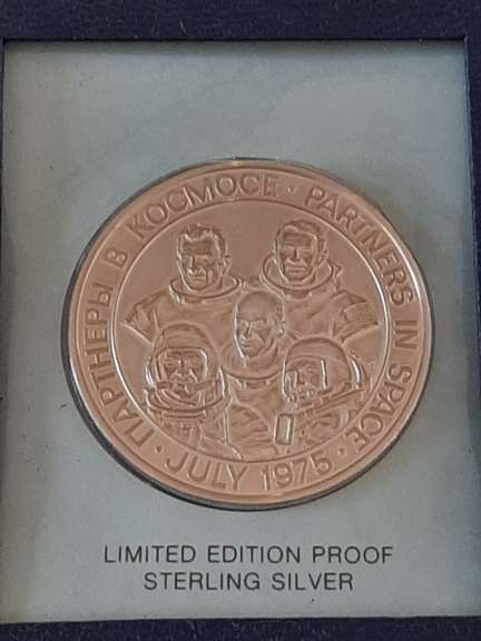 Air &Space Two 24 K on Sterling Lindburgh Medals And Soyuz Sterling Proof Medal