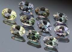 Stunning 6.07ct multi-color Tanzanite set