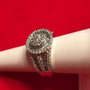 14K WHITE GOLD LADIES DIAMOND RING 2.50 CARATS