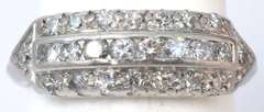 Glittering Diamond Ring in Platinum