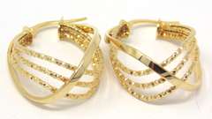 Trendy 14kt Yellow Gold Diamond Cut Interlocking Hoop Earrings