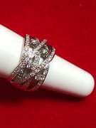 LADIES OVERLAP DIAMOND BURST RING. 14K WHITE GOLD