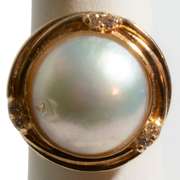 14 K Maube Pearl and Diamond Ring