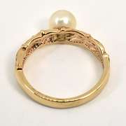 Elegant Pearl Ring