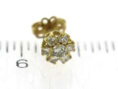 Sparkling 18kt Diamond Stud Earrings