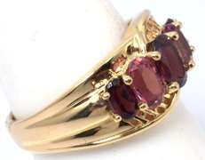 Stately Garnet Ring in 14KT Yellow Gold