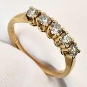 Useful 5 Diamond 1/2 carat Band