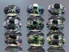 Gorgeous 5.68ct multi-color Tanzanite set