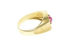 14K Yellow Gold 1960's Retro Lindy Star Ruby Men's Statement Ring